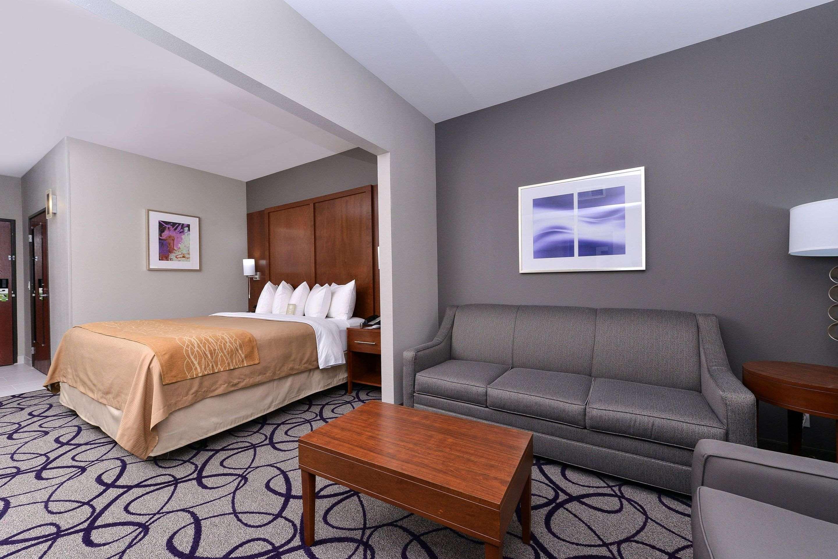 Comfort Inn & Suites Frisco Exterior photo