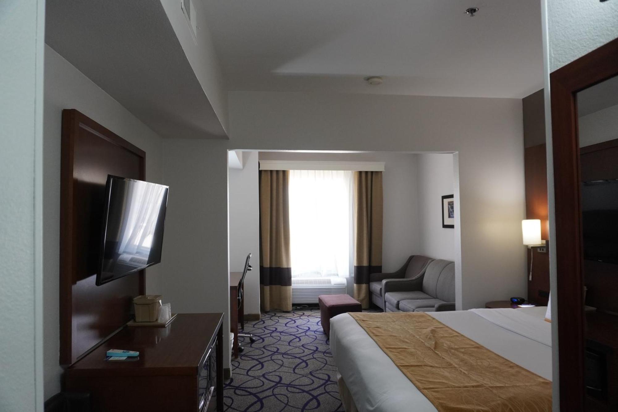 Comfort Inn & Suites Frisco Exterior photo